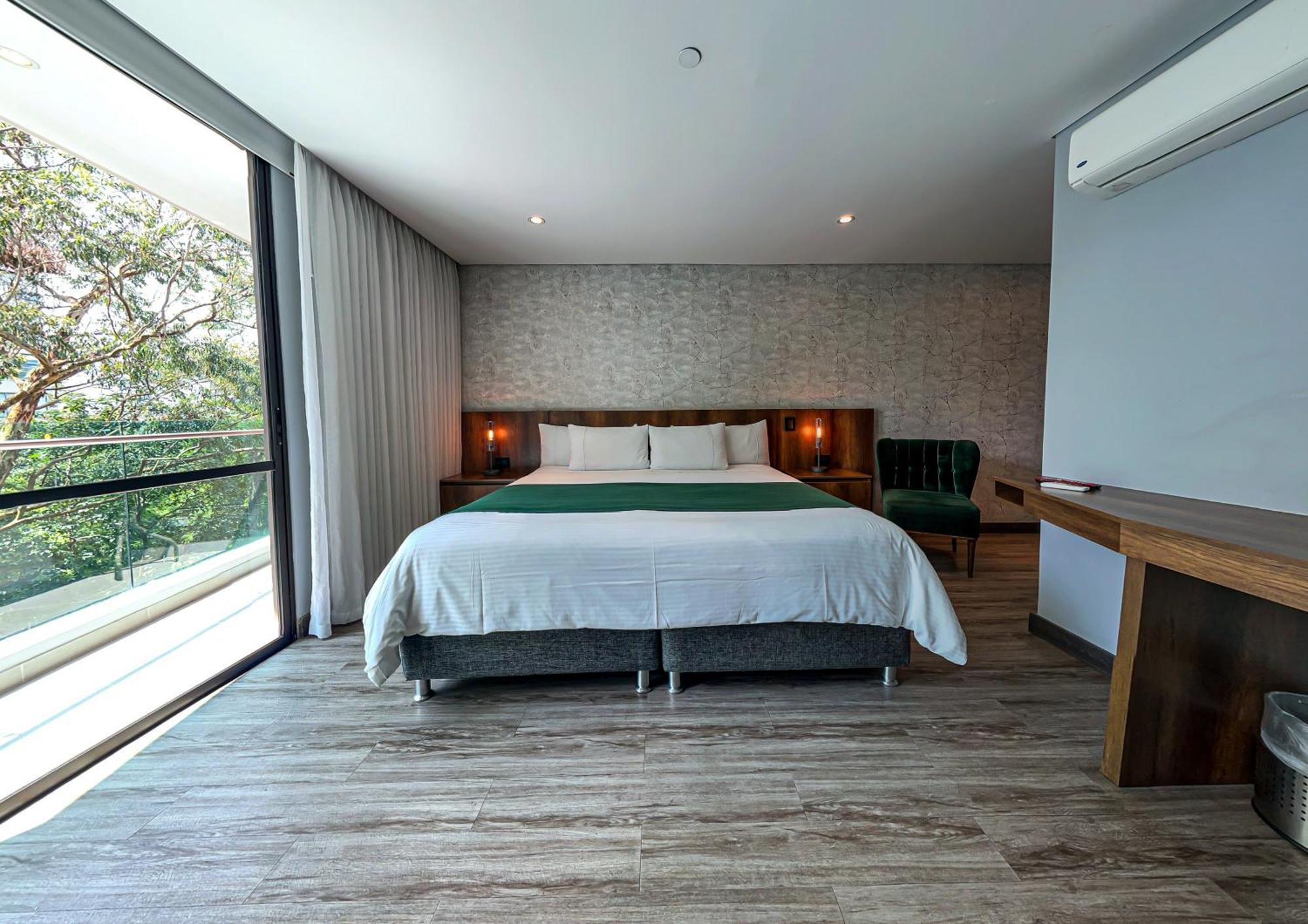Cafe Hotel Medellin Bilik gambar