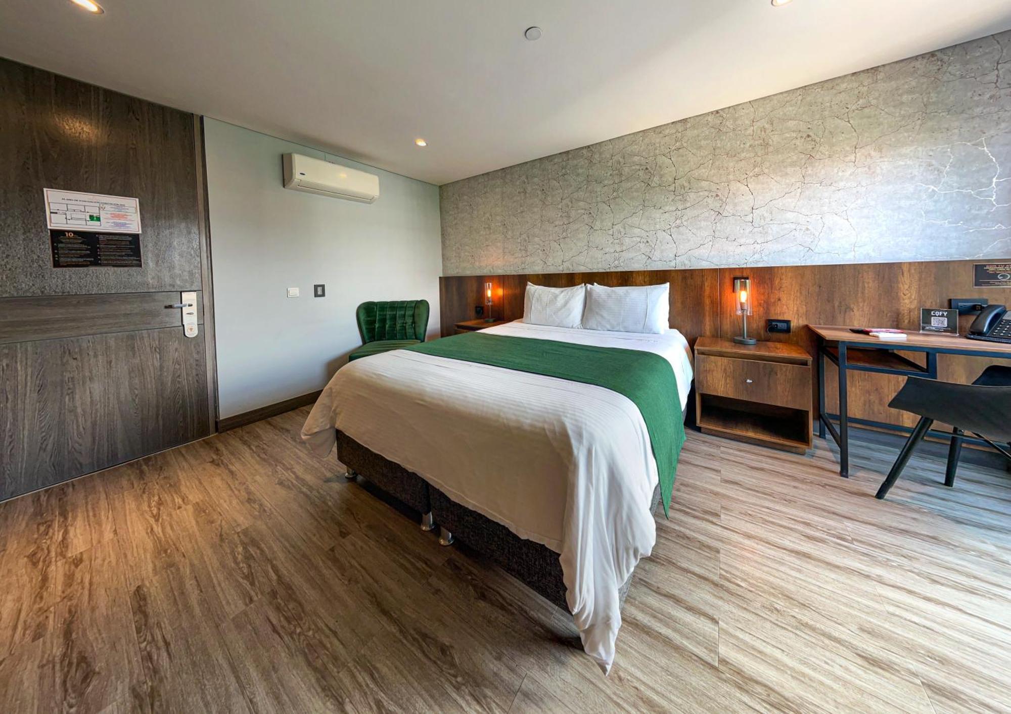 Cafe Hotel Medellin Bilik gambar